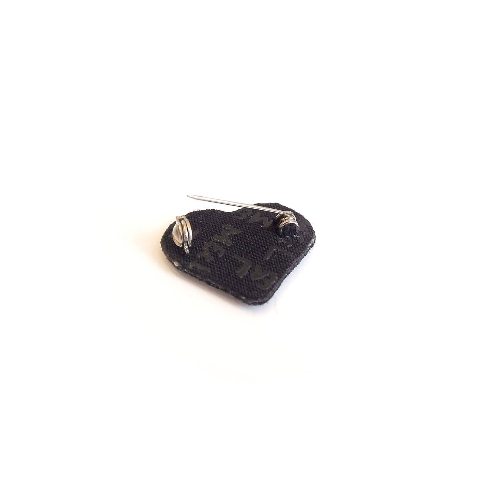 Macon & Lesquoy - Brooch - Blue Heart (S box)