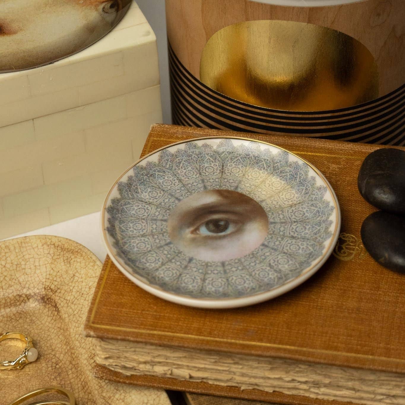 Spitfire Girl - Secret Lover Female Round Ceramic Dish