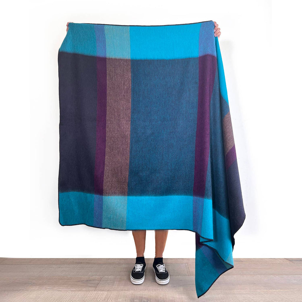 Shupaca Alpaca - Alpaca Throw Blanket - Nightfall