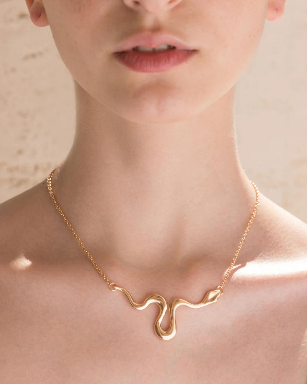 Ribbon Necklace Medium