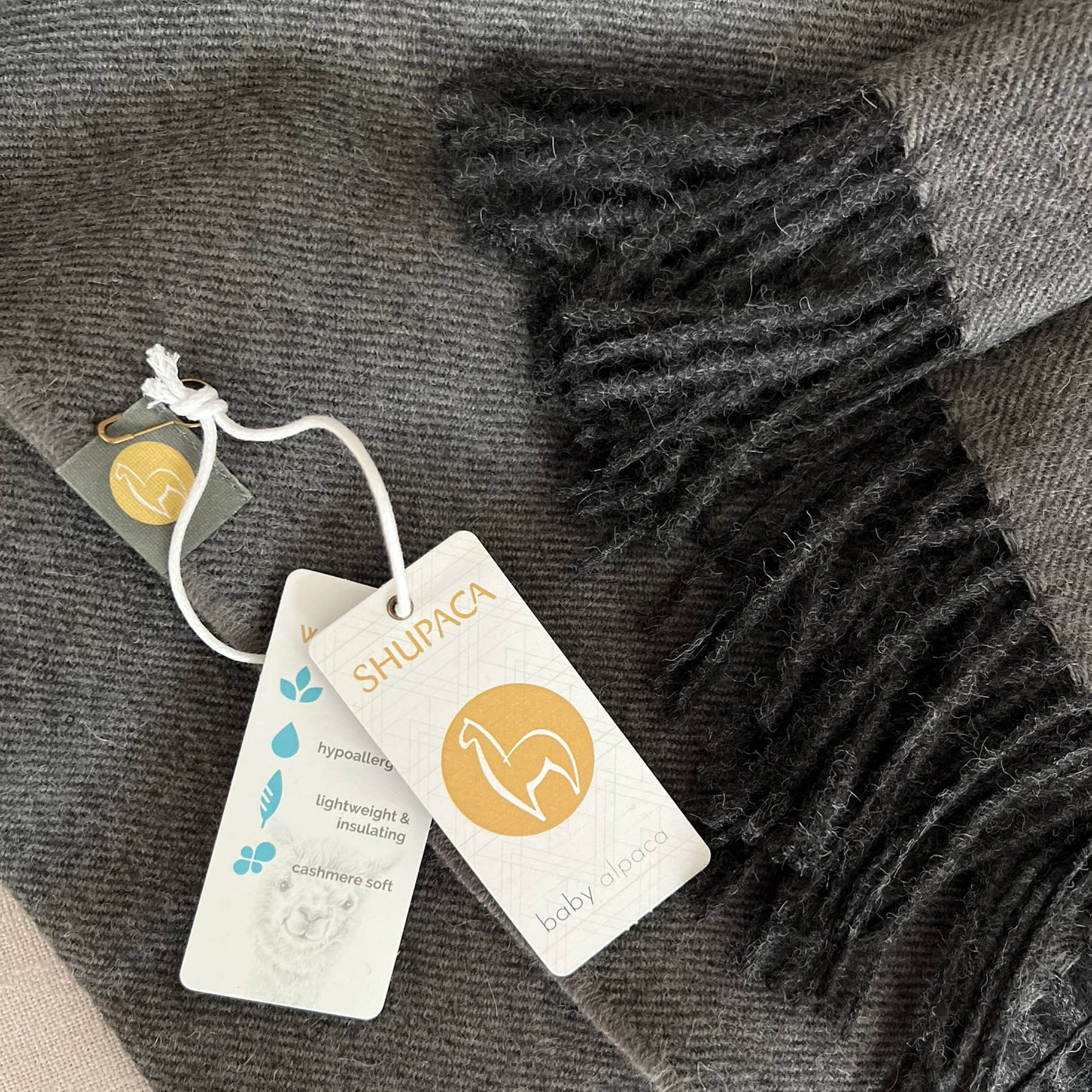 Shupaca Alpaca - 100% Baby Alpaca Throw - Carbon