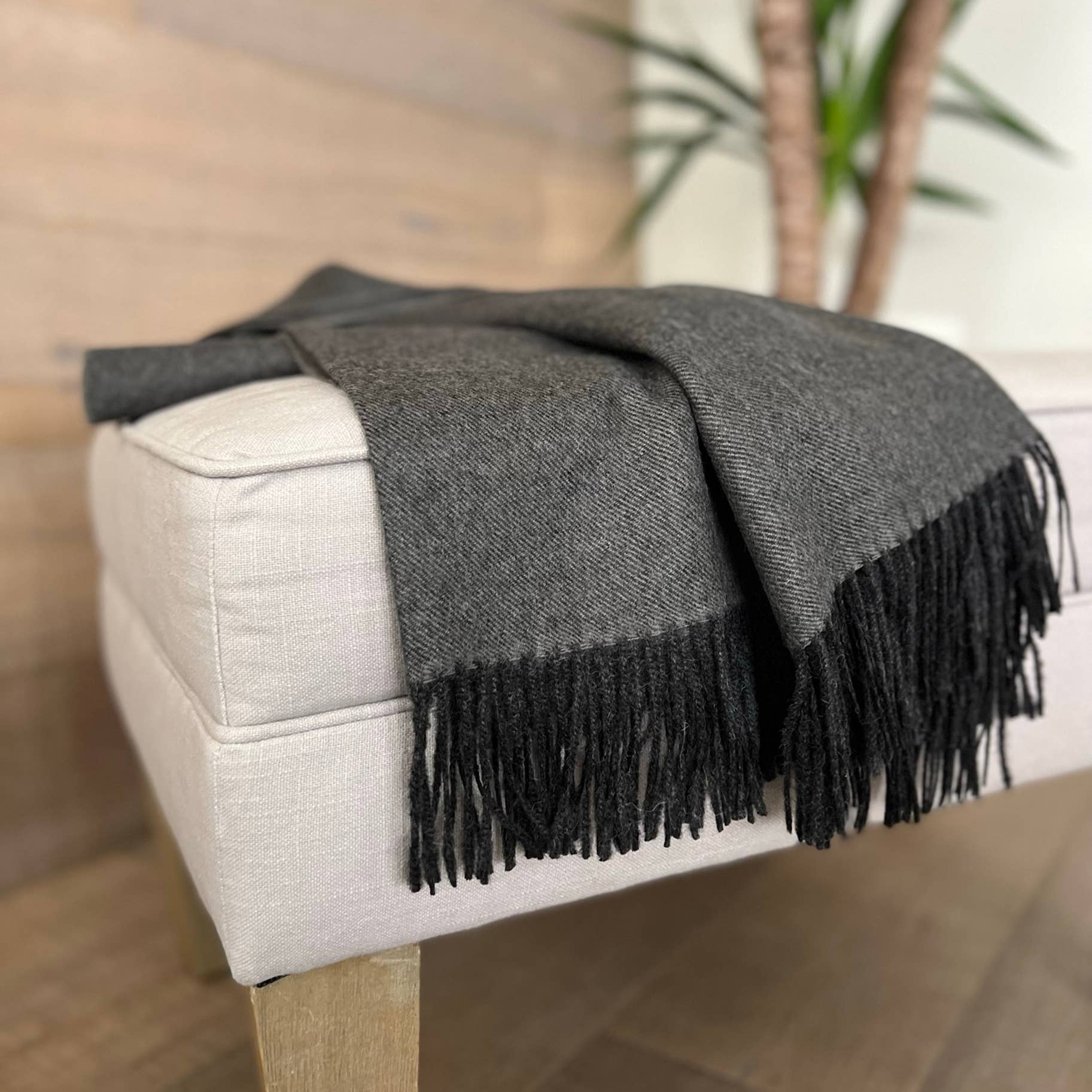 Shupaca Alpaca - 100% Baby Alpaca Throw - Carbon