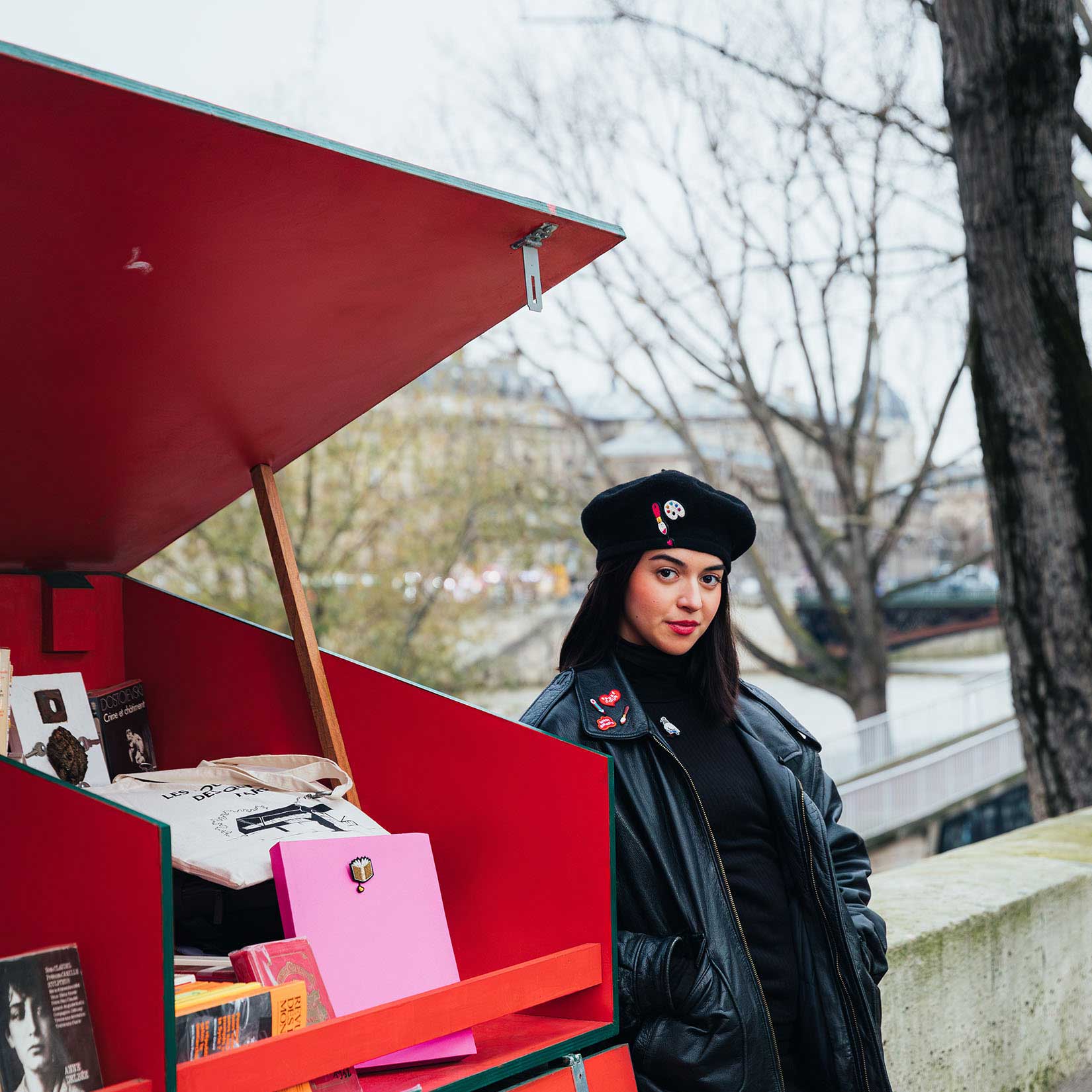 Macon & Lesquoy - Brooch -  Brush of Love