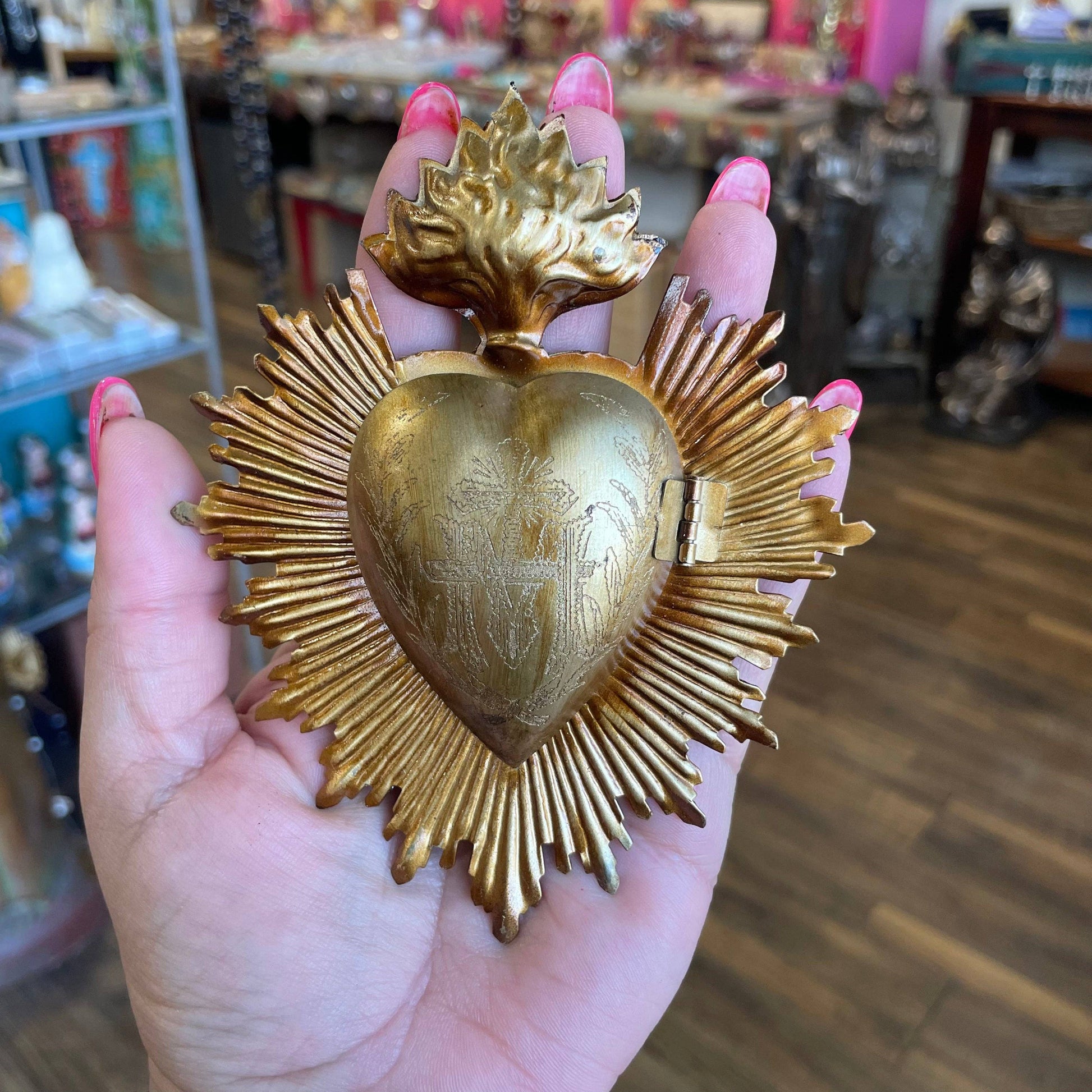 Love and Honor Jesus LLC - Scatola del Sacro Cuore Fiammeggiante